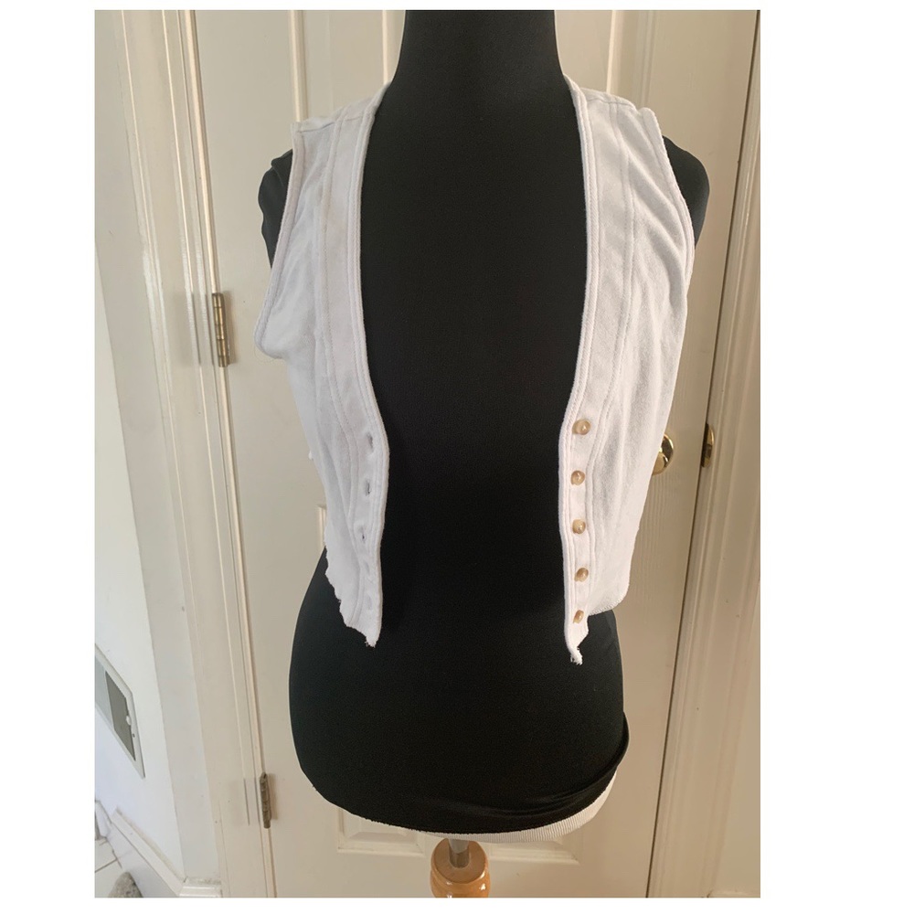 UO crop top shirt vest